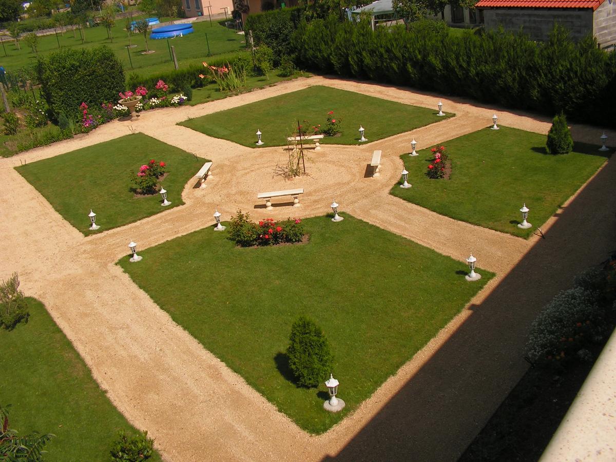 Hotel Cote Jardin Commercy Exteriör bild